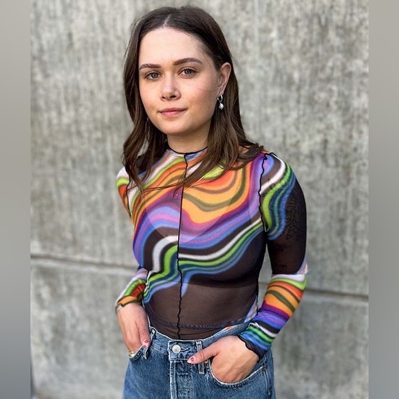 NWT Oval Square Sassy Long Sleeve Mesh Top - Picture 3 of 7